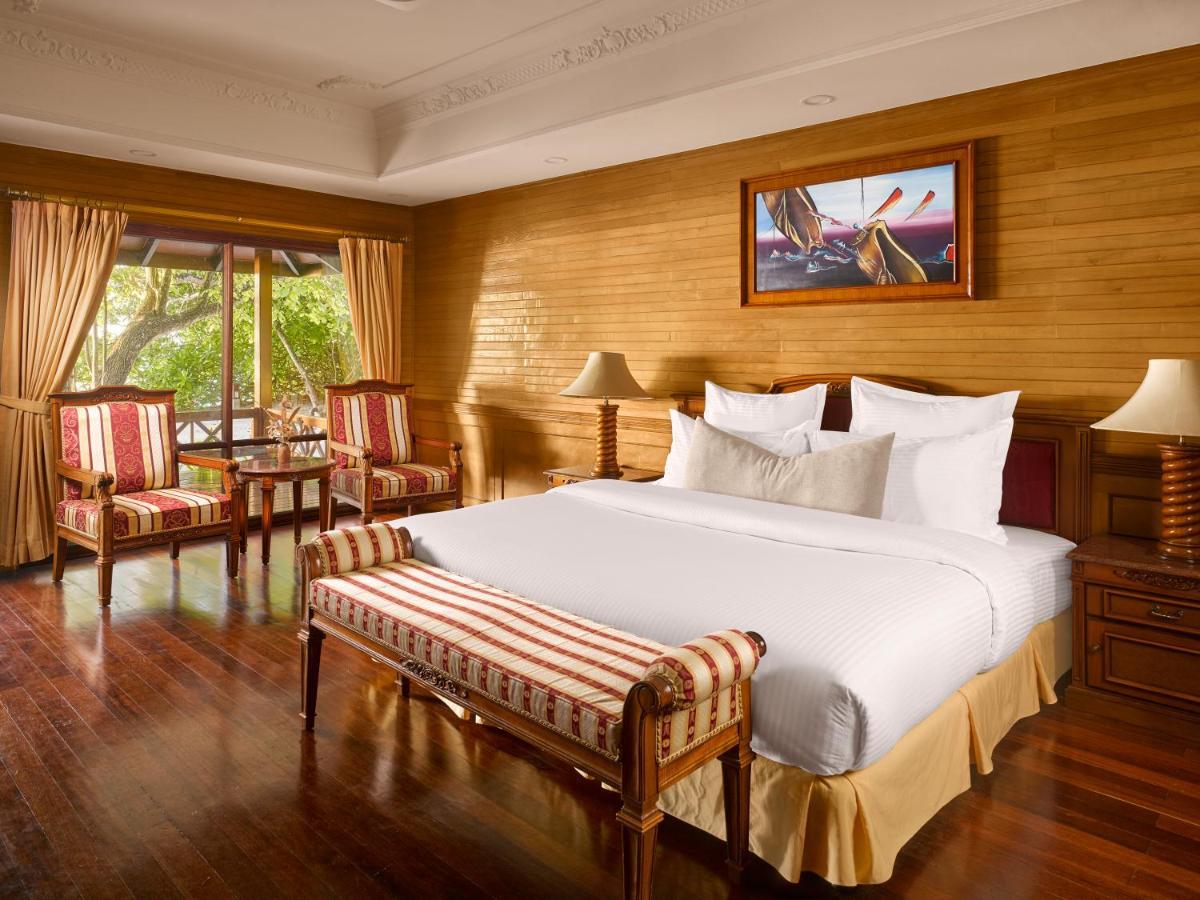 Family Suite Pool domestic transfers stays of 7 | Book from 18 March until 30 Sep 2026